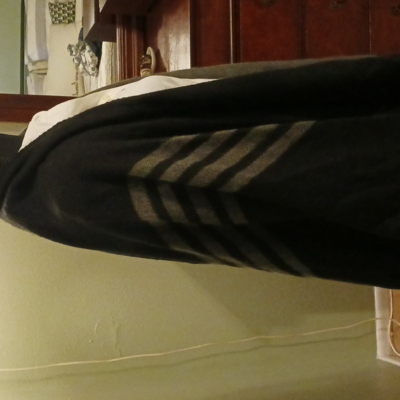 SPECIAL 2/$25 BB Dakota reversible poncho - Picture 6 of 7